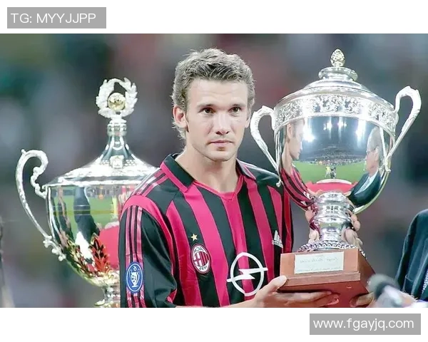 三十多岁仍然活跃在足球场上的明星球员们,他们的传奇与坚持 三十多岁仍然活跃在足球场上的明星球员们,他们的传奇与坚持