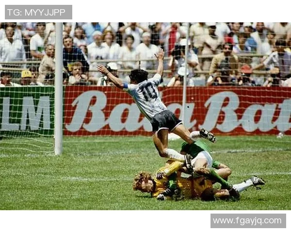 和平杯足球赛历届球星回顾及其在赛场上的精彩表现分析