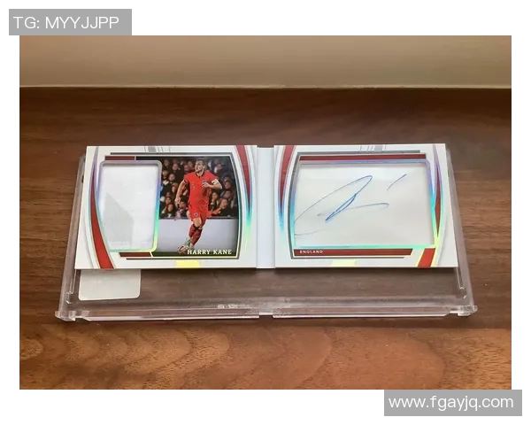 球星卡足球尺寸解析与市场趋势分析：了解不同尺寸对收藏价值的影响